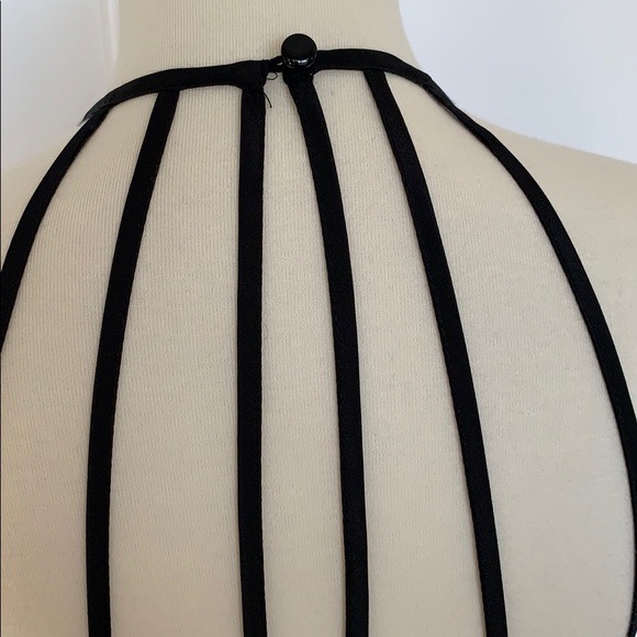 Lace Peplum Tank w/ Open Back - Picture 4 of 6